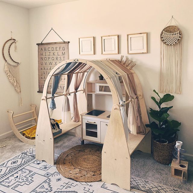 WALDORF Play Stands Plus Arch Set
